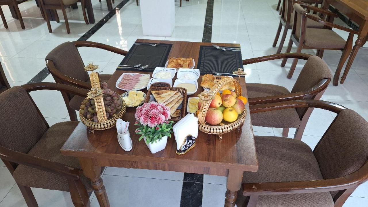 Sarbon Hotel Chiwa Zewnętrze zdjęcie